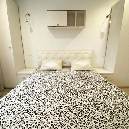 Bright Luxury Apartment Near Center Chişinau Exteriör bild